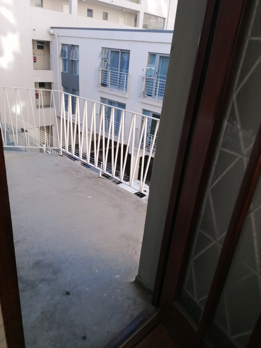 To Let 2 Bedroom Property for Rent in Claremont Upper Western Cape